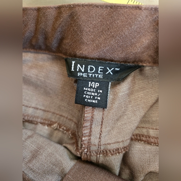 Index Petite | Beautiful Brown Capris, Size 14P - Picture 4 of 9